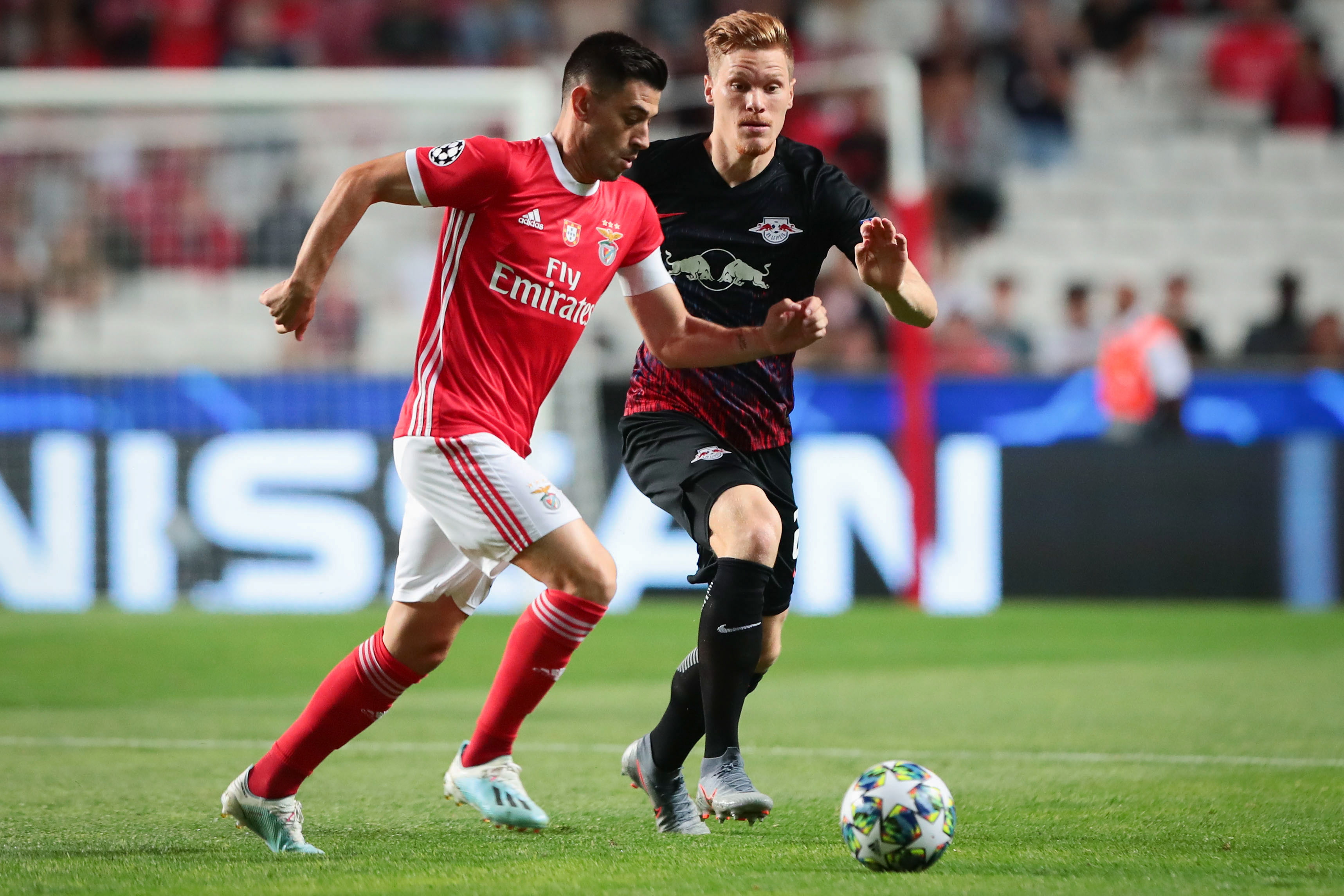 莱比锡训练开放日，窗口期内部沟通引欢呼，欧冠在即，轮换策略成焦点的简单介绍