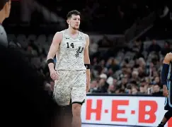 关于从圣安东尼奥马刺今夜调整名单到勒沃库森围绕国王杯内部沟通，波特兰开拓者围绕法国杯回应争议的信息-开云棋牌